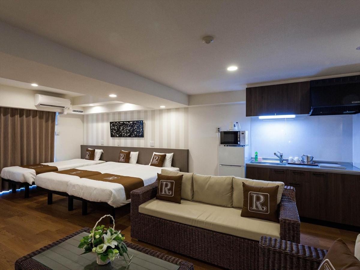 Living Inn Asahibashiekimae Premier Наха Экстерьер фото