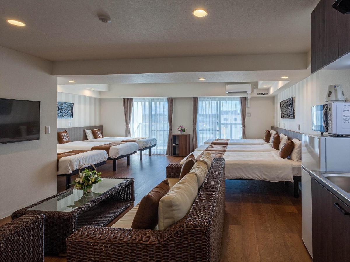 Living Inn Asahibashiekimae Premier Наха Экстерьер фото