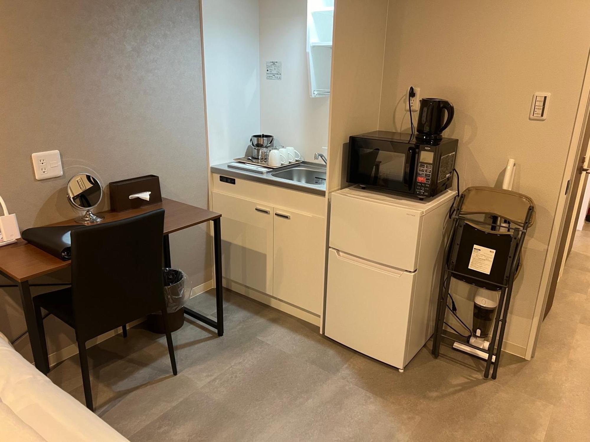 Living Inn Asahibashiekimae Premier Наха Экстерьер фото